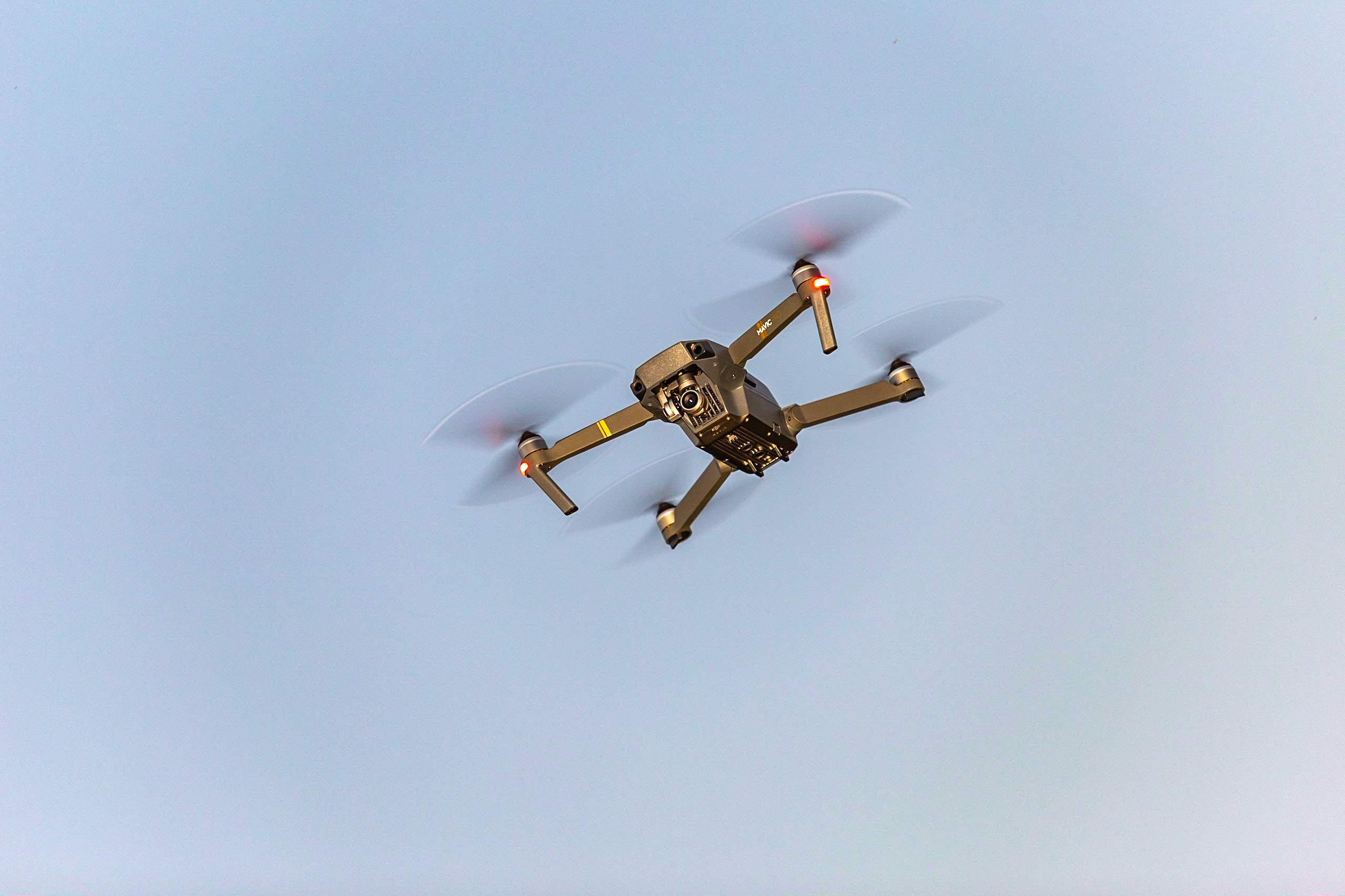 Loi sur la sécurité intérieure : le Conseil constitutionnel invalide l’utilisation de drones par les polices municipales